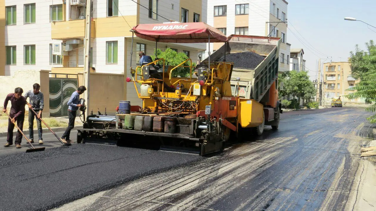 حدود ۵ میلیون مترمربع از معابر شهری اهواز باید آسفالت شوند حدود ۵ میلیون مترمربع از معابر شهری اهواز باید آسفالت شوند