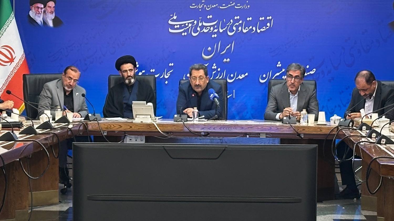 وزیر صمت: کاهش سهم برق صنایع برخلاف تأکید رئیس‌جمهور