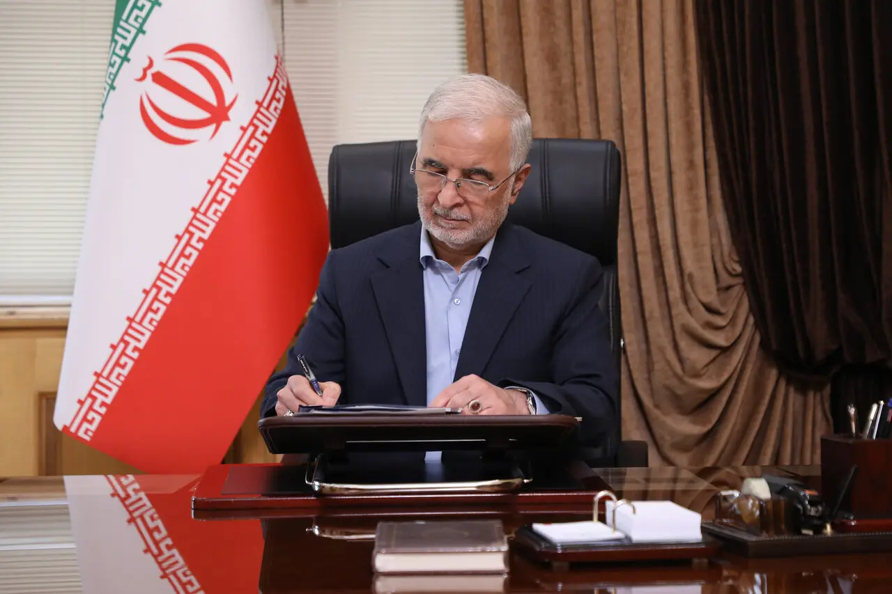 دولت وفاق؛ پای کار مردم در بزنگاههای سخت دولت وفاق؛ پای کار مردم در بزنگاههای سخت
